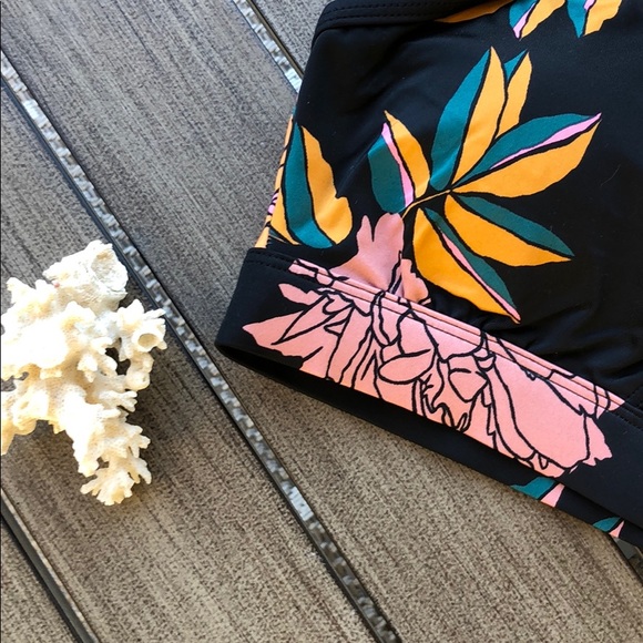 🌴🌼BILLABONG- SCOOP NECK BRA🌼🌴 - Picture 7 of 12